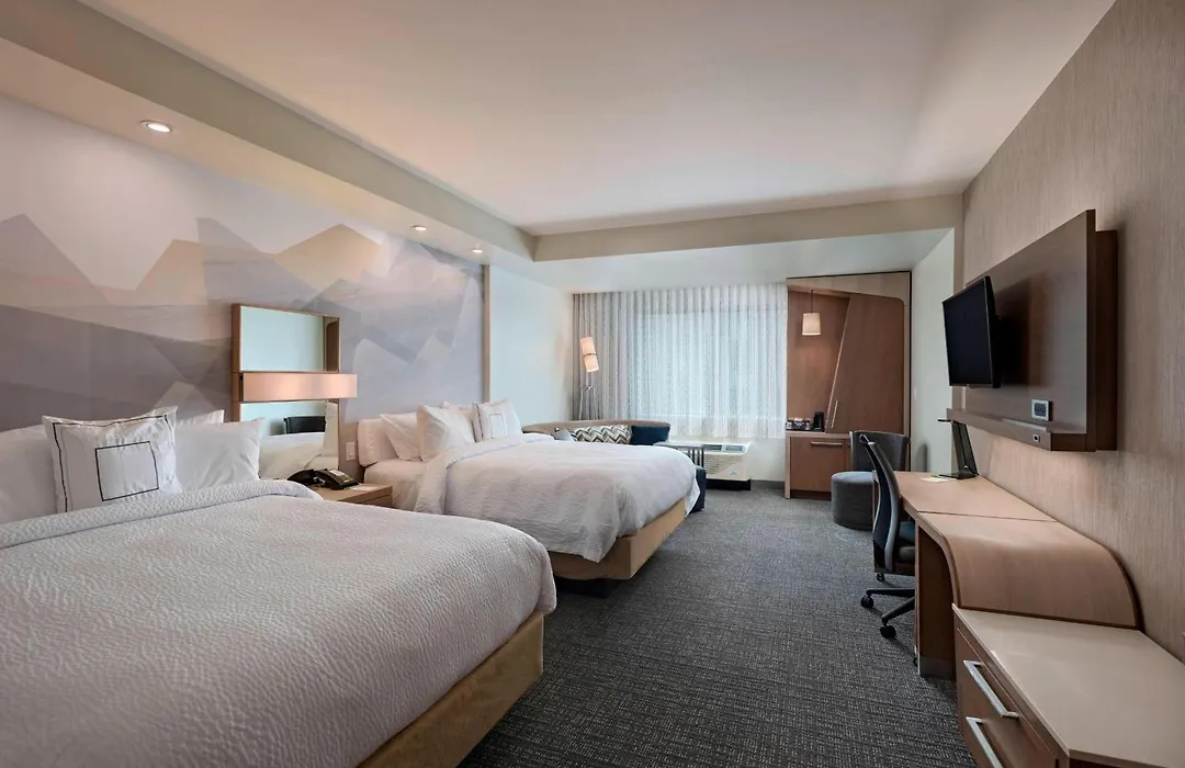 Courtyard By Marriott Houston Sugar Land/Lake Pointe-1